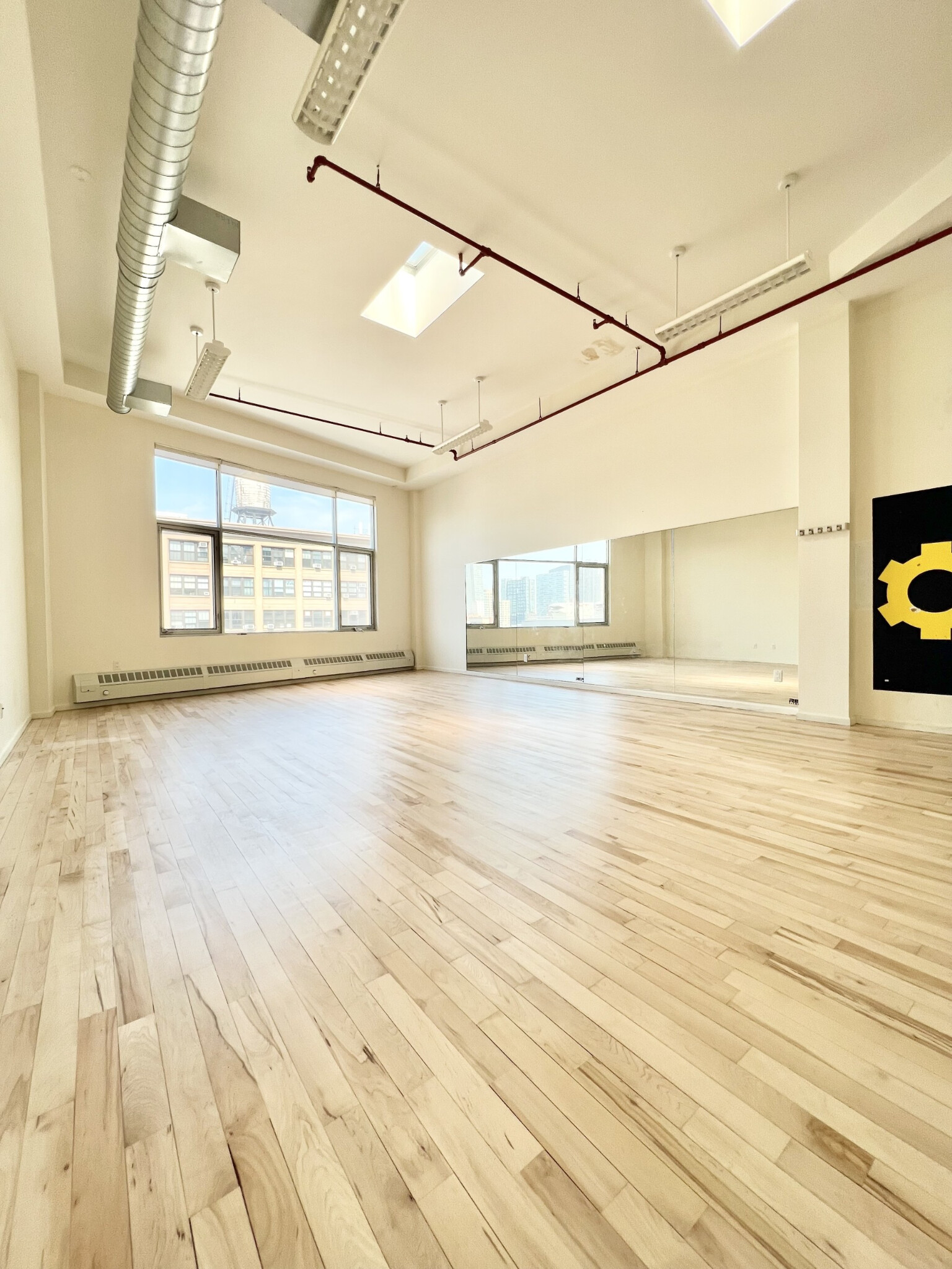 1,000 SF Artist Loft/Office in Hunters Point